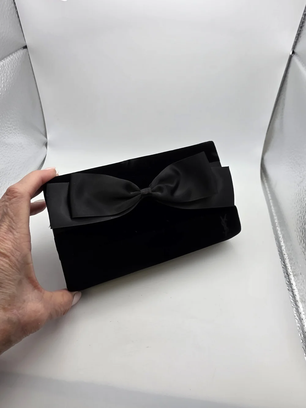 Yves Saint Laurent Black Velvet Bow Clutch Bag - Picture 1 of 6